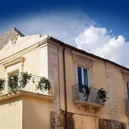 Casa Dei Giurati Acomodação com café da manhã Palazzolo Acreide Exterior foto