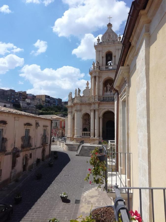 Casa Dei Giurati Acomodação com café da manhã Palazzolo Acreide Exterior foto