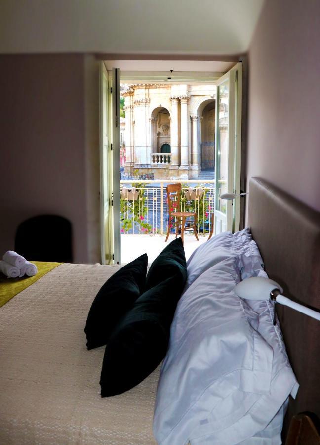 Casa Dei Giurati Acomodação com café da manhã Palazzolo Acreide Exterior foto
