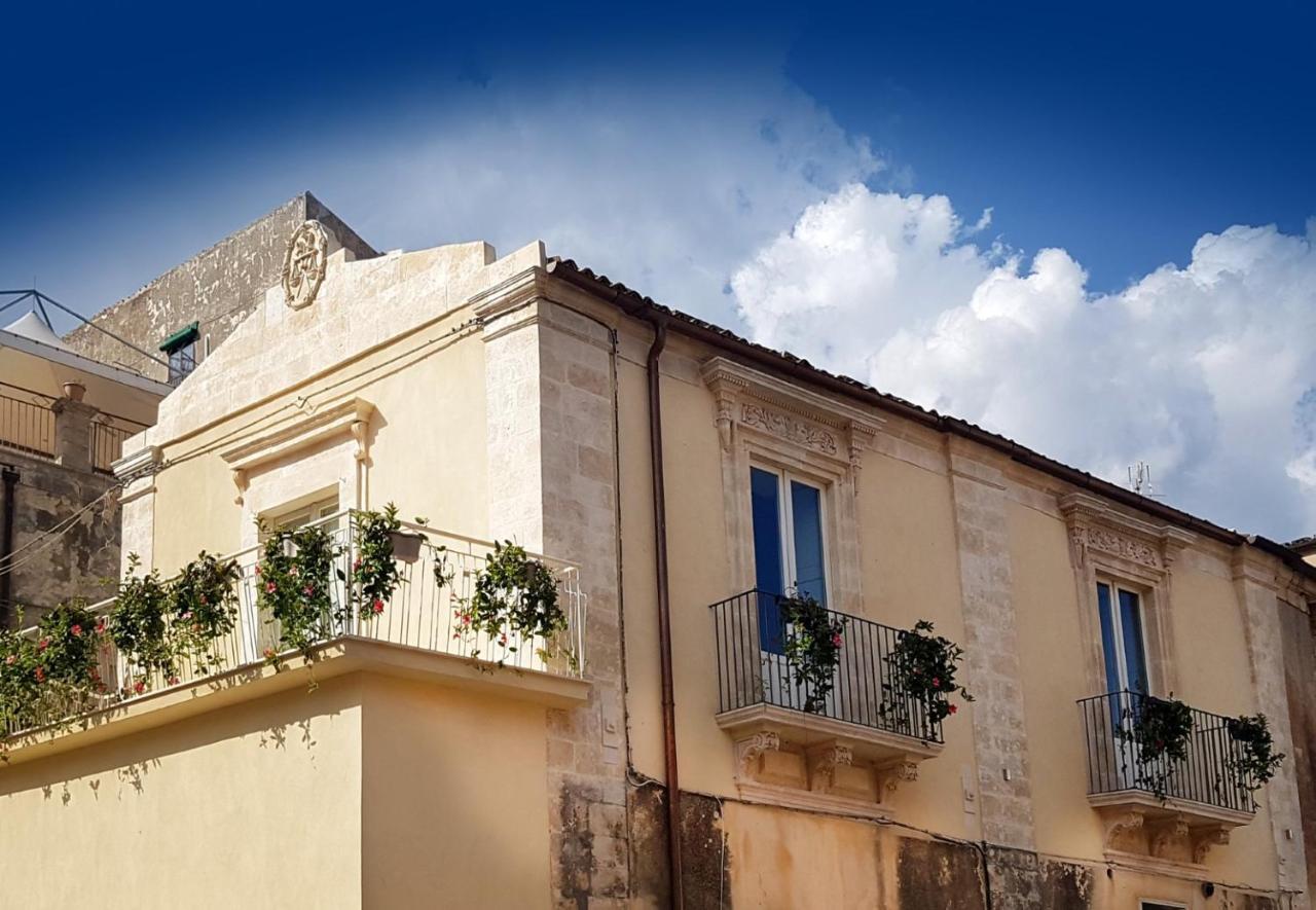 Casa Dei Giurati Acomodação com café da manhã Palazzolo Acreide Exterior foto