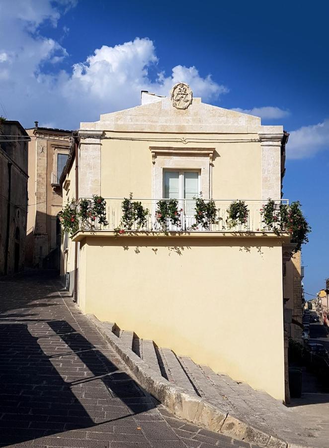 Casa Dei Giurati Acomodação com café da manhã Palazzolo Acreide Exterior foto
